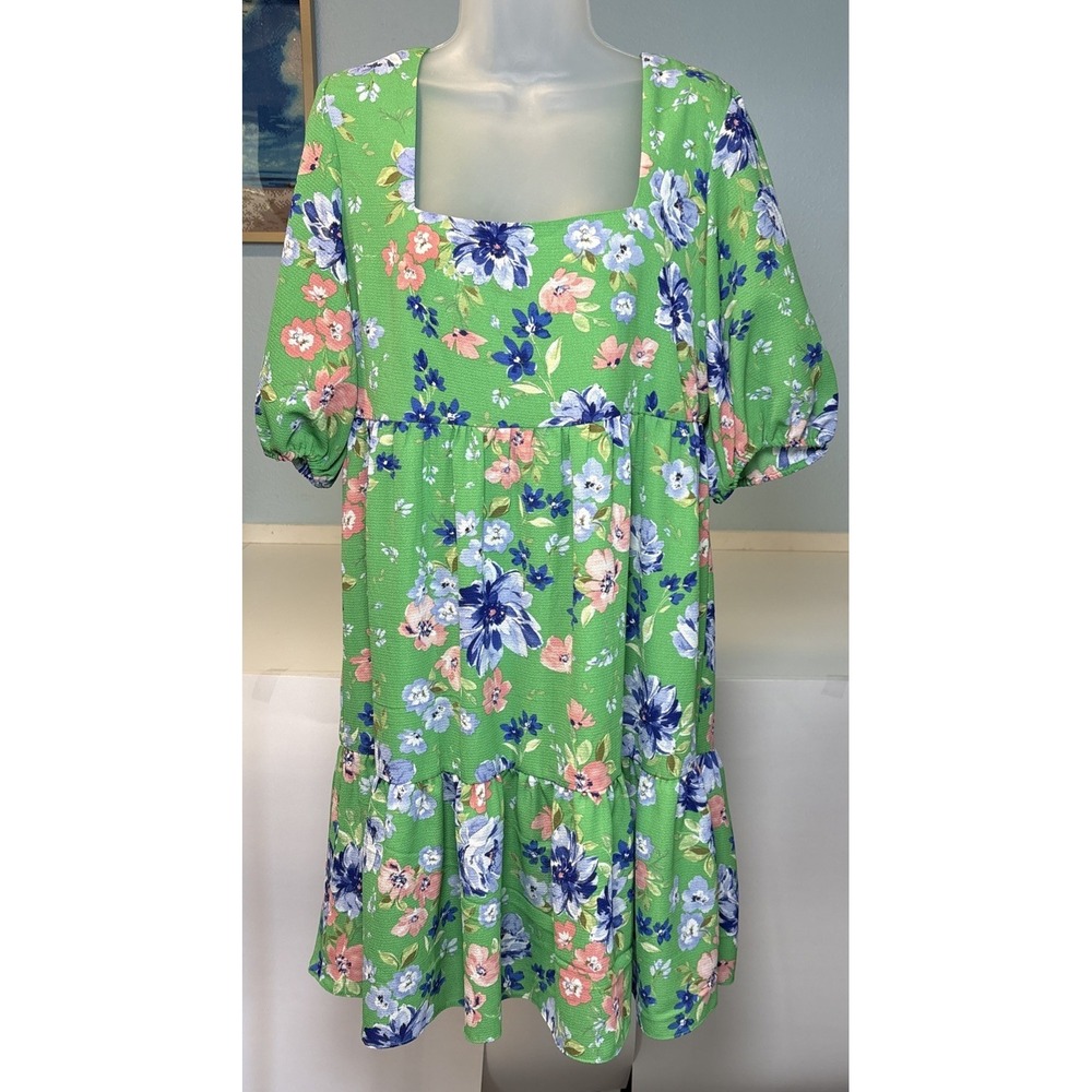 BCBG Paris Large Green Floral Lined Square‎ Neck Tiered Puff Sleeve Mini  derby
